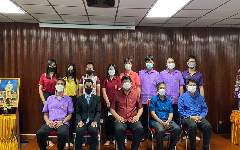Read more about the article วันที่ 1 ตุลาคม 2564 คณะผู้บริหาร ครู เจ้าหน้าที่ และบุคลากรทางการศึกษา ร่วมเดินทางส่ง นายเชษฐ์นรินทร์ จุ่นเกตุ รองผู้อำนวยการวิทยาลัยการอาชีพบ้านแพ้ว เนื่องด้วยได้รับคำสั่งย้ายให้ไปดำรงตำแหน่ง รองผู้อำนวยการวิทยาลัยเทคนิคสมุทรสาคร ณ วิทยาลัยเทคนิคสมุทรสาคร